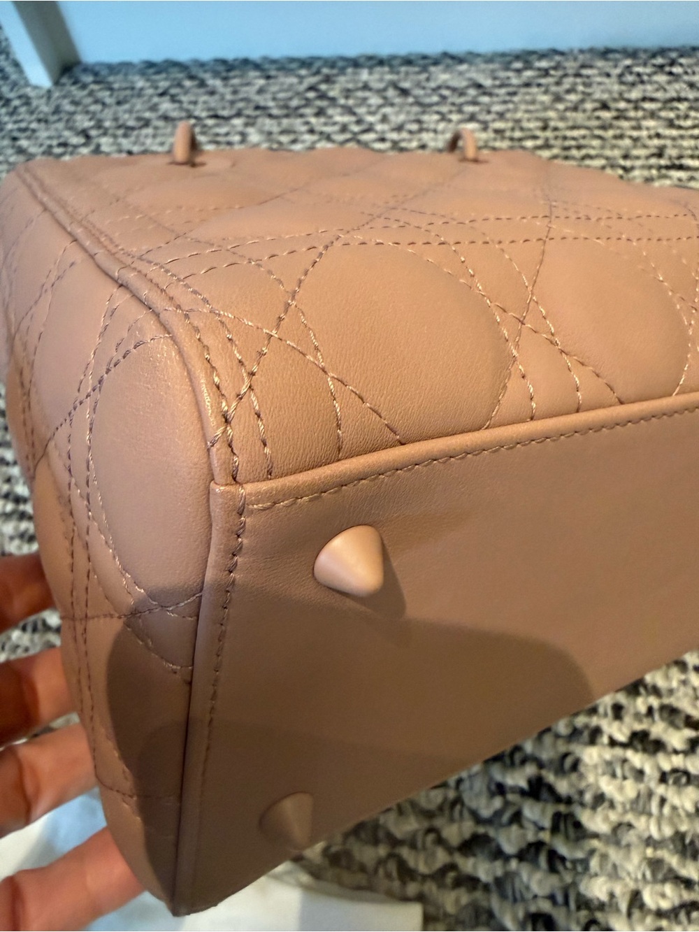 Dior LADY Dior medium ultra matte Cannage quilted calfskin handbag - Picture 7 of 16